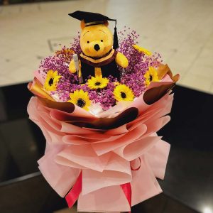 Winnie Graduation Bouquet